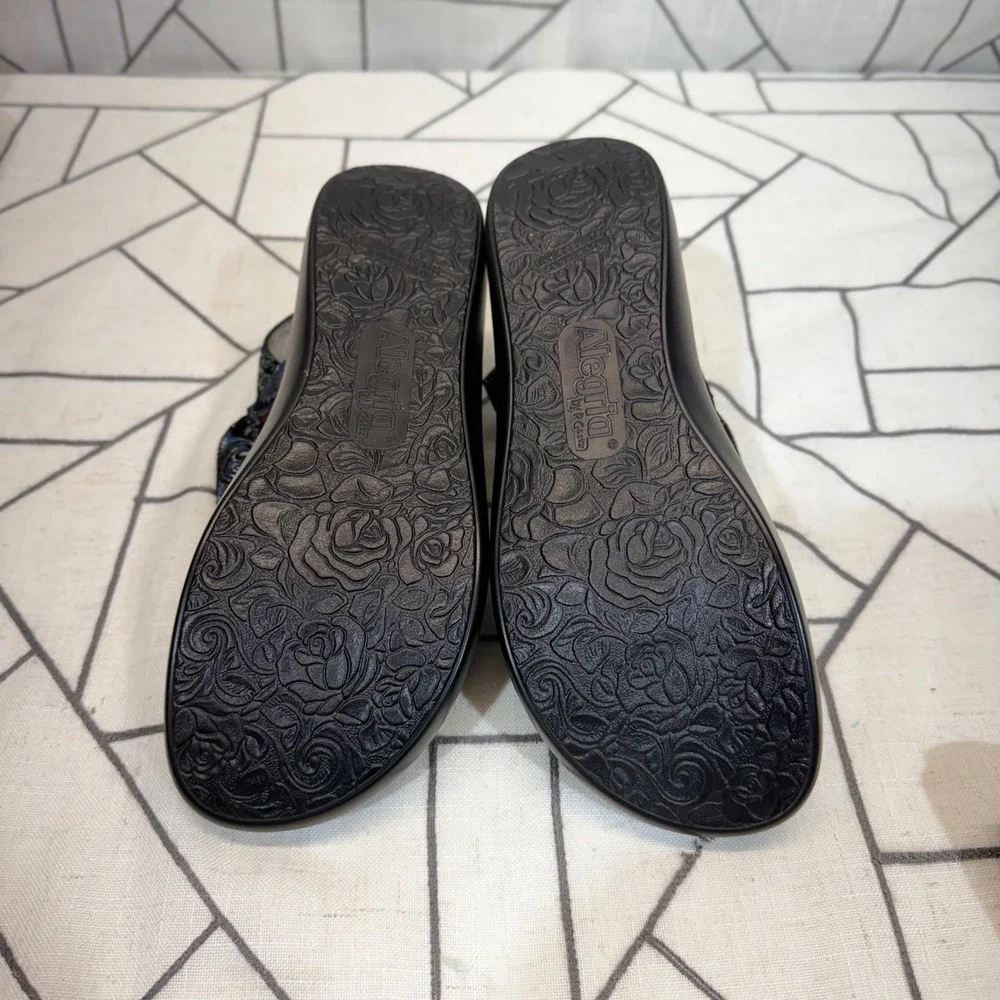 Alegria Platform Sandals Size 38 Black Metallic Paisley Brocade Leather BAI-611
